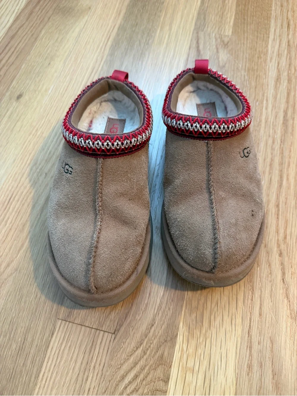 UGG Kids Chestnut Suede Slip-On Slippers with Red Trim